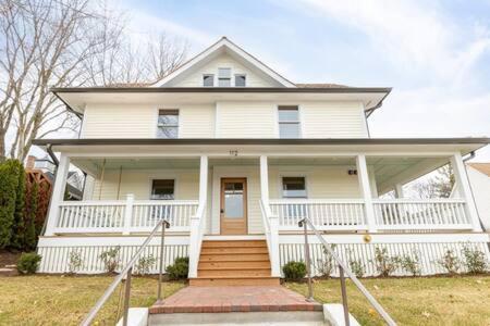 Downtown Luxury Farmhouse Apartment #4 West Dundee Exterior foto
